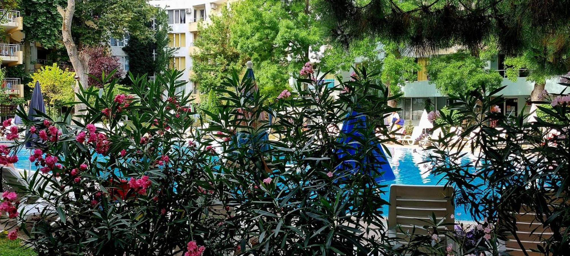 Niko Apartments Slântsjev Brjag Eksteriør bilde